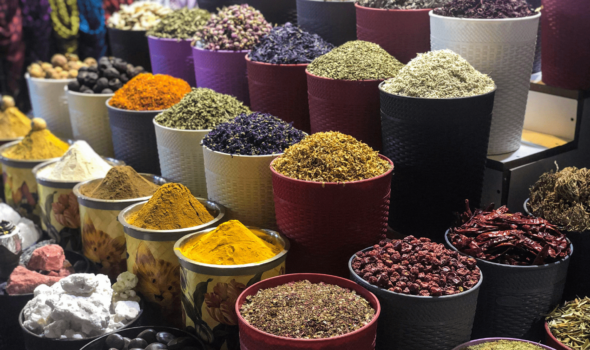 Come usare le spezie in pasticceria: idee pratiche per chi lavora in laboratorio 